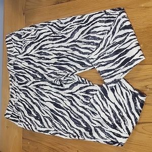 Chico's women's 3 perfect stretch girlfriend slim leg ankle pants in zebra print